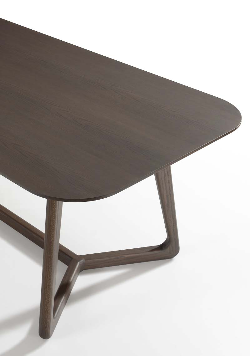 Τραπέζι Totem