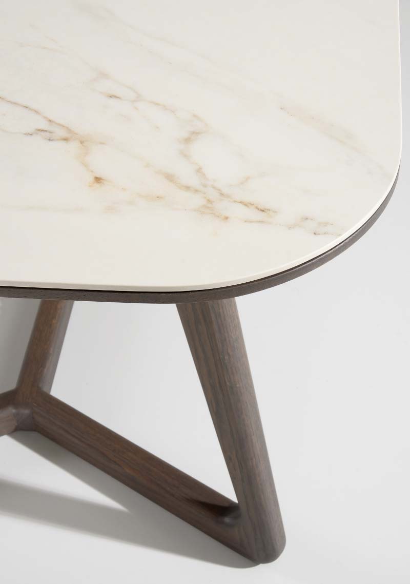 Τραπέζι Totem