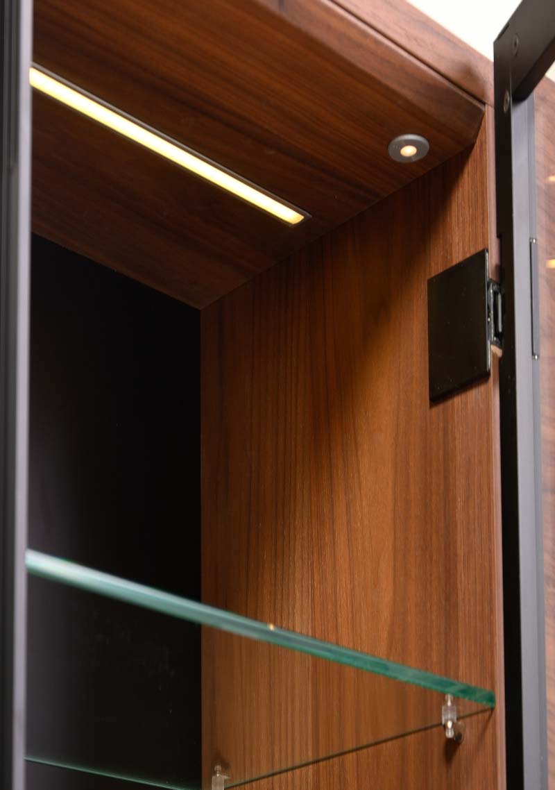 PR7 sideboard