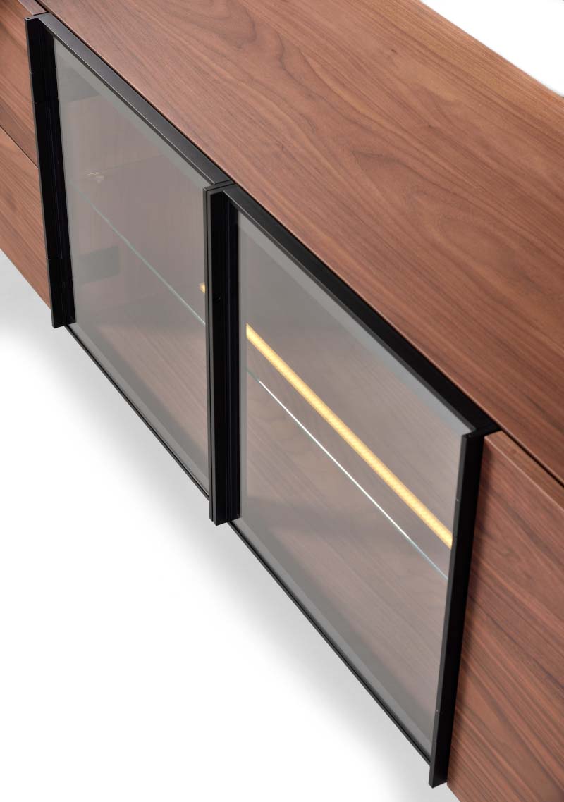 PR7 sideboard