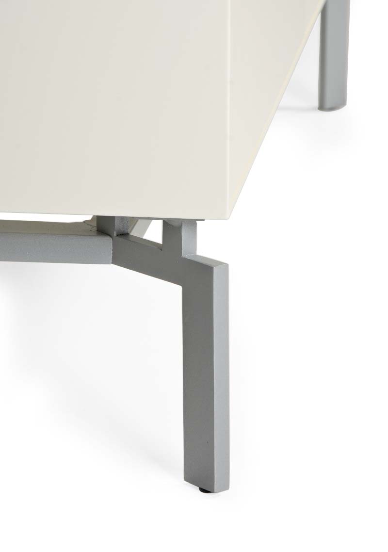 PR1 highboard