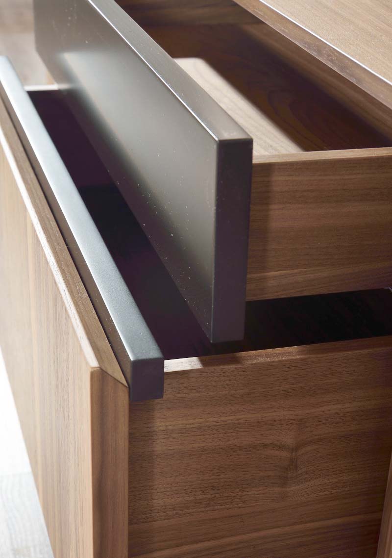 Level tv unit